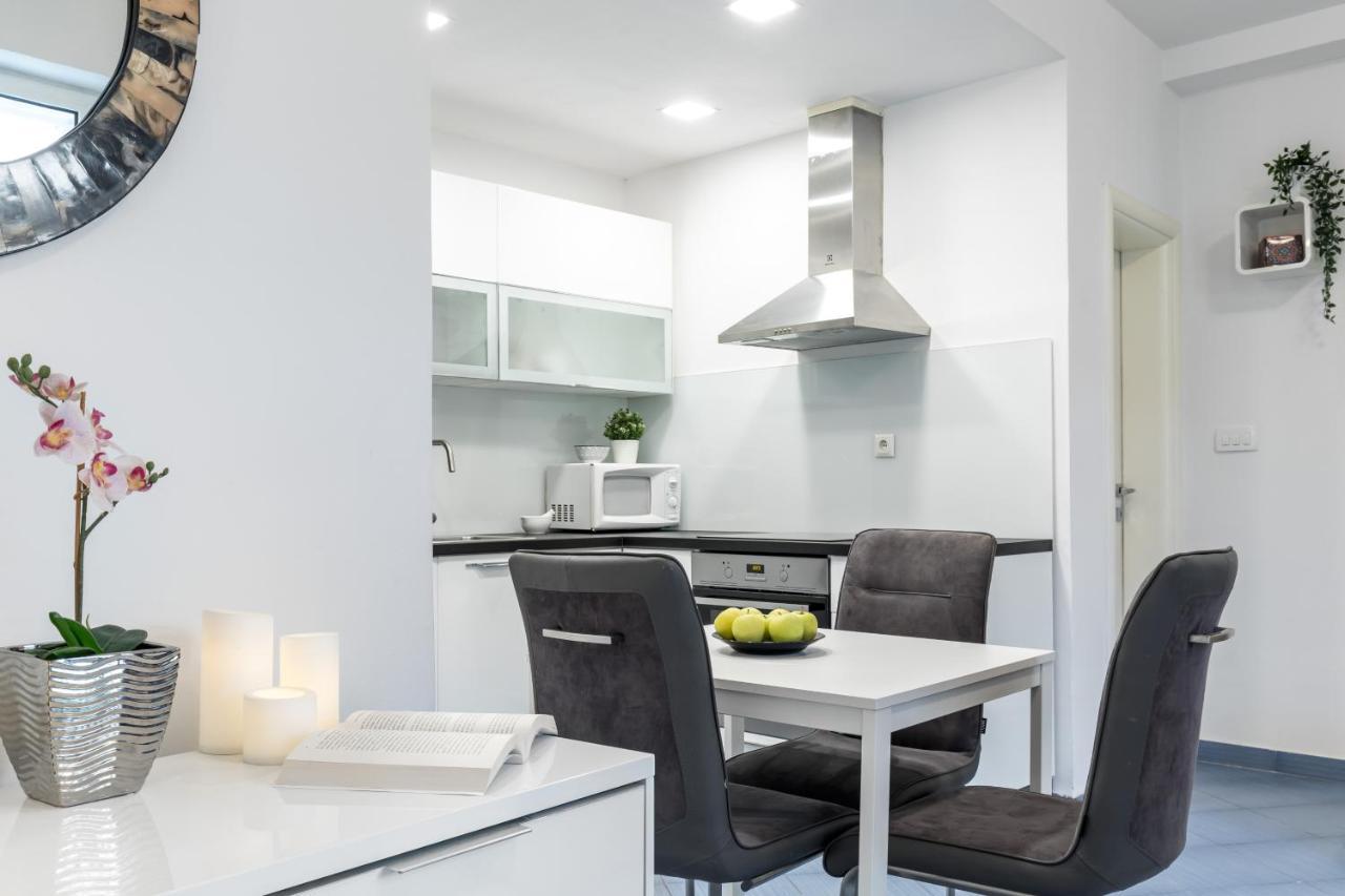 Charming Apartment Split Buitenkant foto
