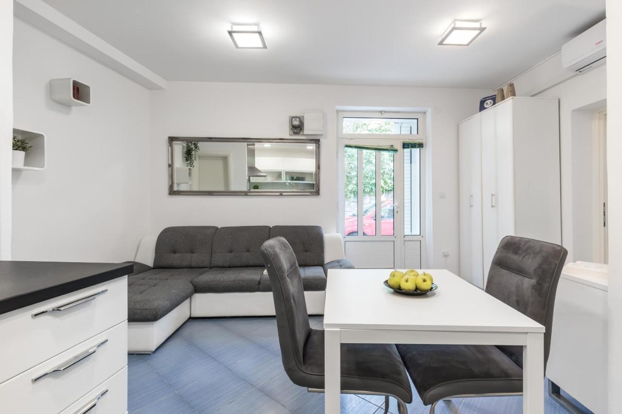 Charming Apartment Split Buitenkant foto
